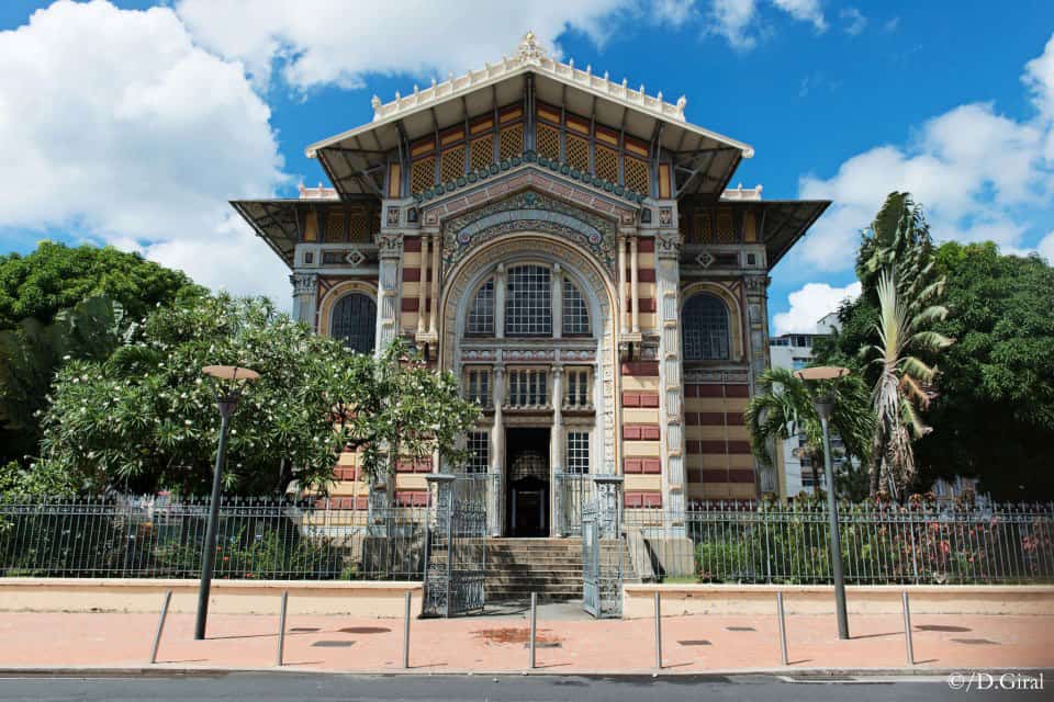 La Bibliotheque Schoelcher，一个非常富有历史价值的美丽建筑