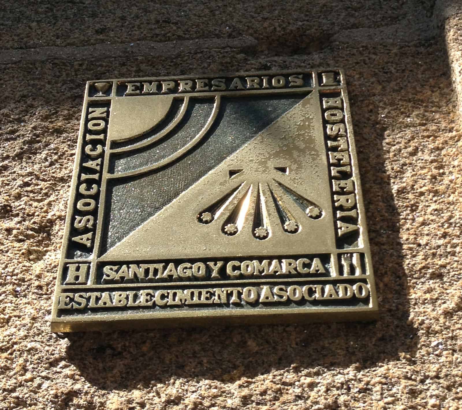 扇贝是圣地亚哥朝圣之路的标志。