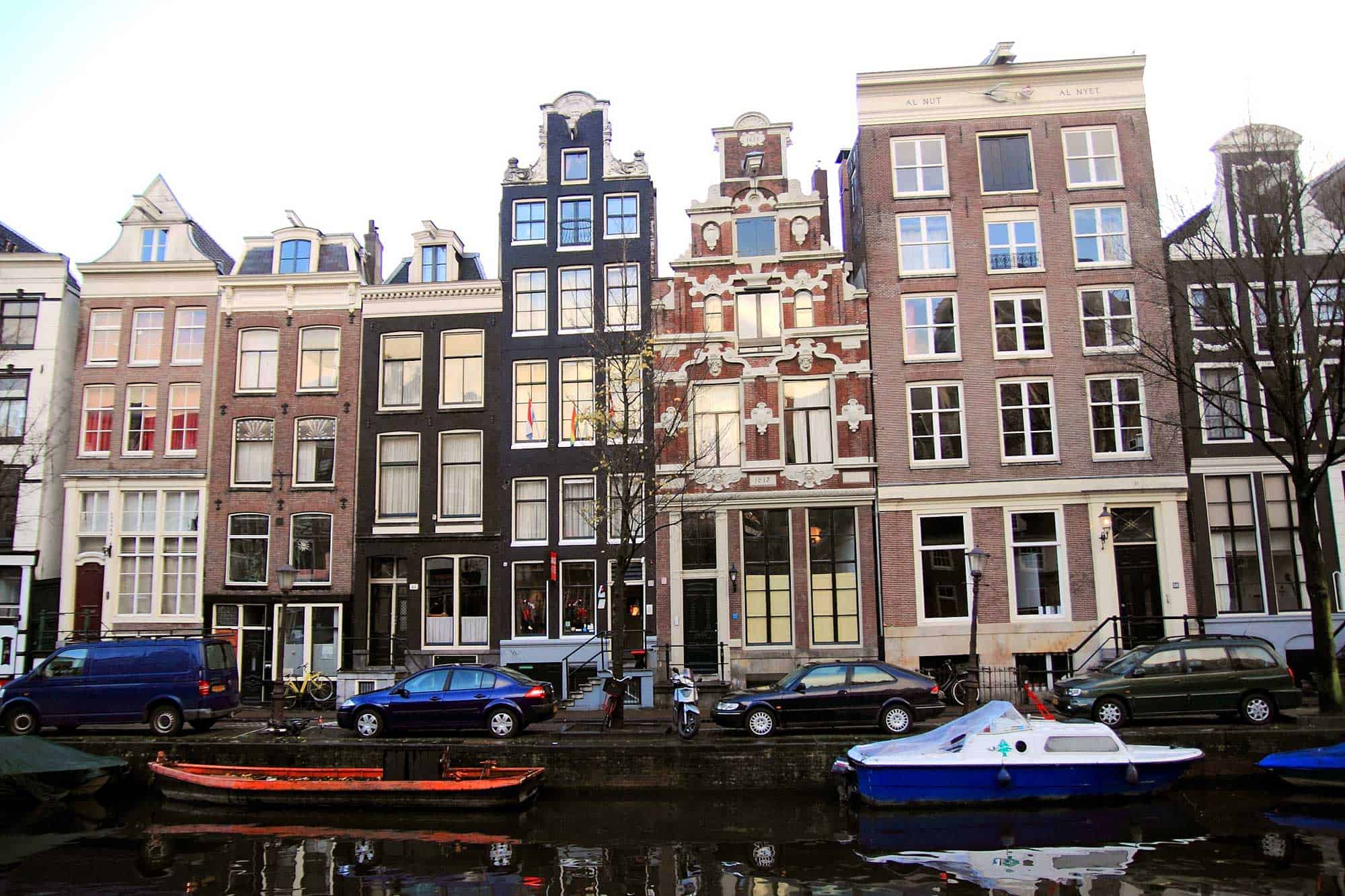 阿姆斯特丹，爱你还是恨你？