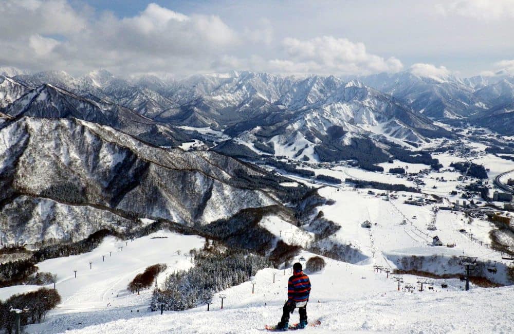 Bigfoottraveller.com L 到日本新泻县（Niigata）学滑雪