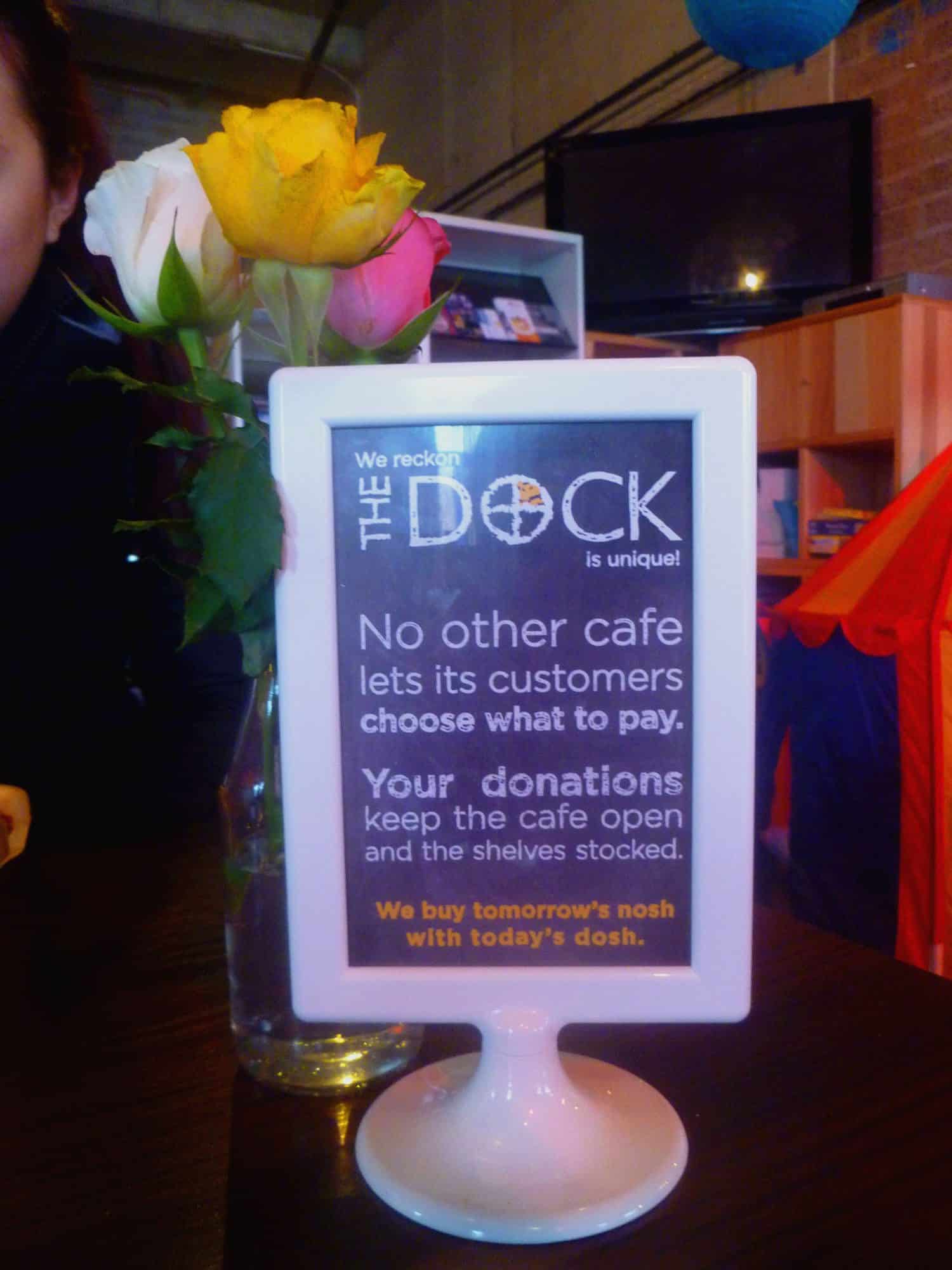北爱尔兰The Dock咖啡厅，以诚实买单（Belfast City）