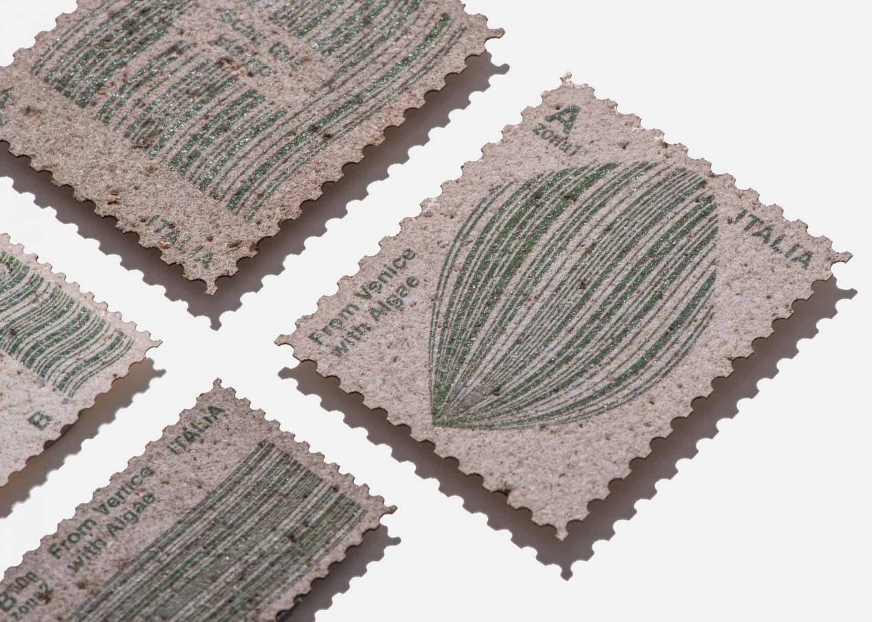 Bigfoottraveller.com｜明信片上的邮票，是威尼斯水藻制成的